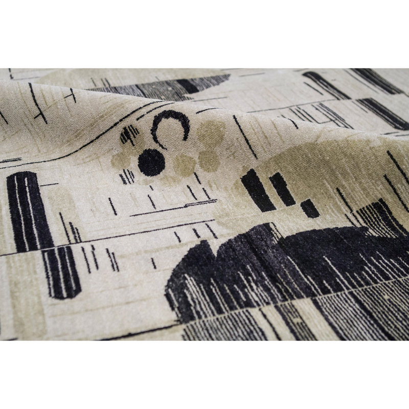 Hand Woven Wool Floral Area Rug