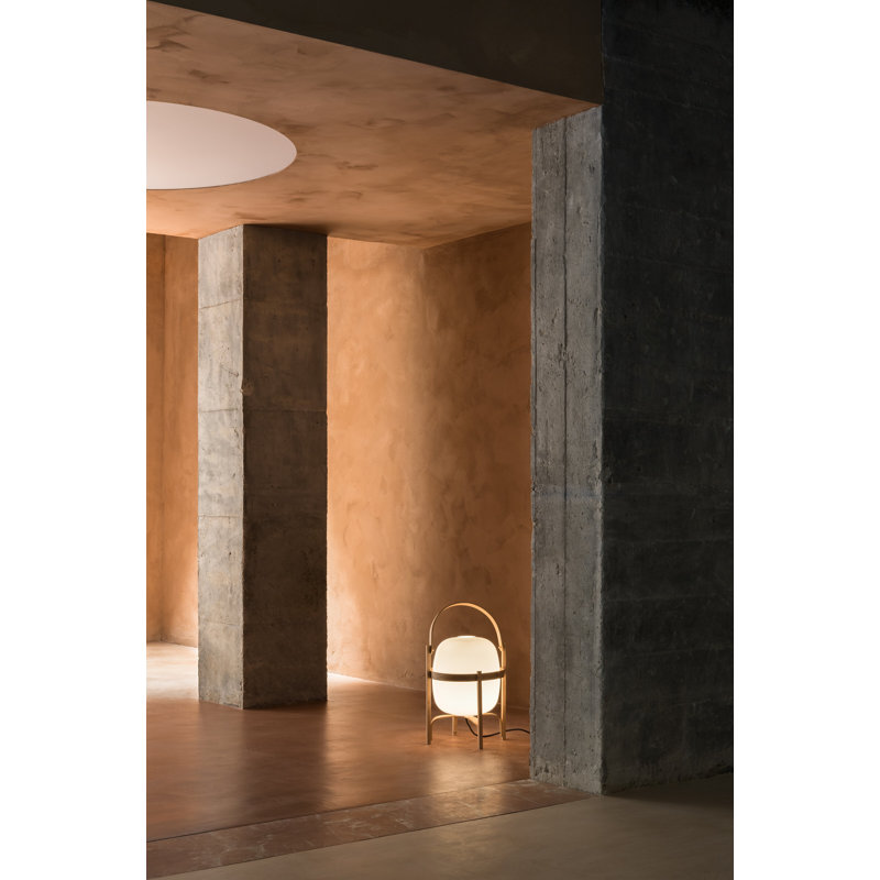 Cesta Table