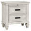 Blanc vieilli 4 chambres à coucher avec lit, table de chevet, commode et miroir pour très grand lit, matériau en bois, hauteur 57 po, largeur 81,39 po, longueur 85,83 po