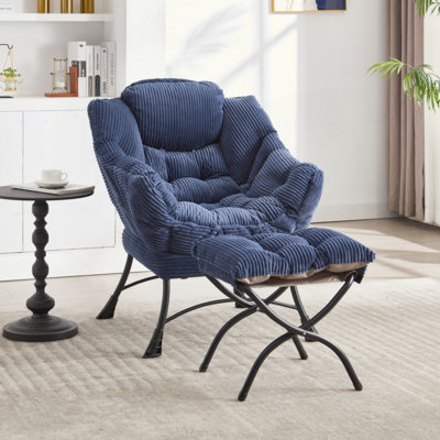 Chaise d'appoint moderne, douce et confortable avec repose-pieds, accoudoirs et poche latérale pour petits espaces