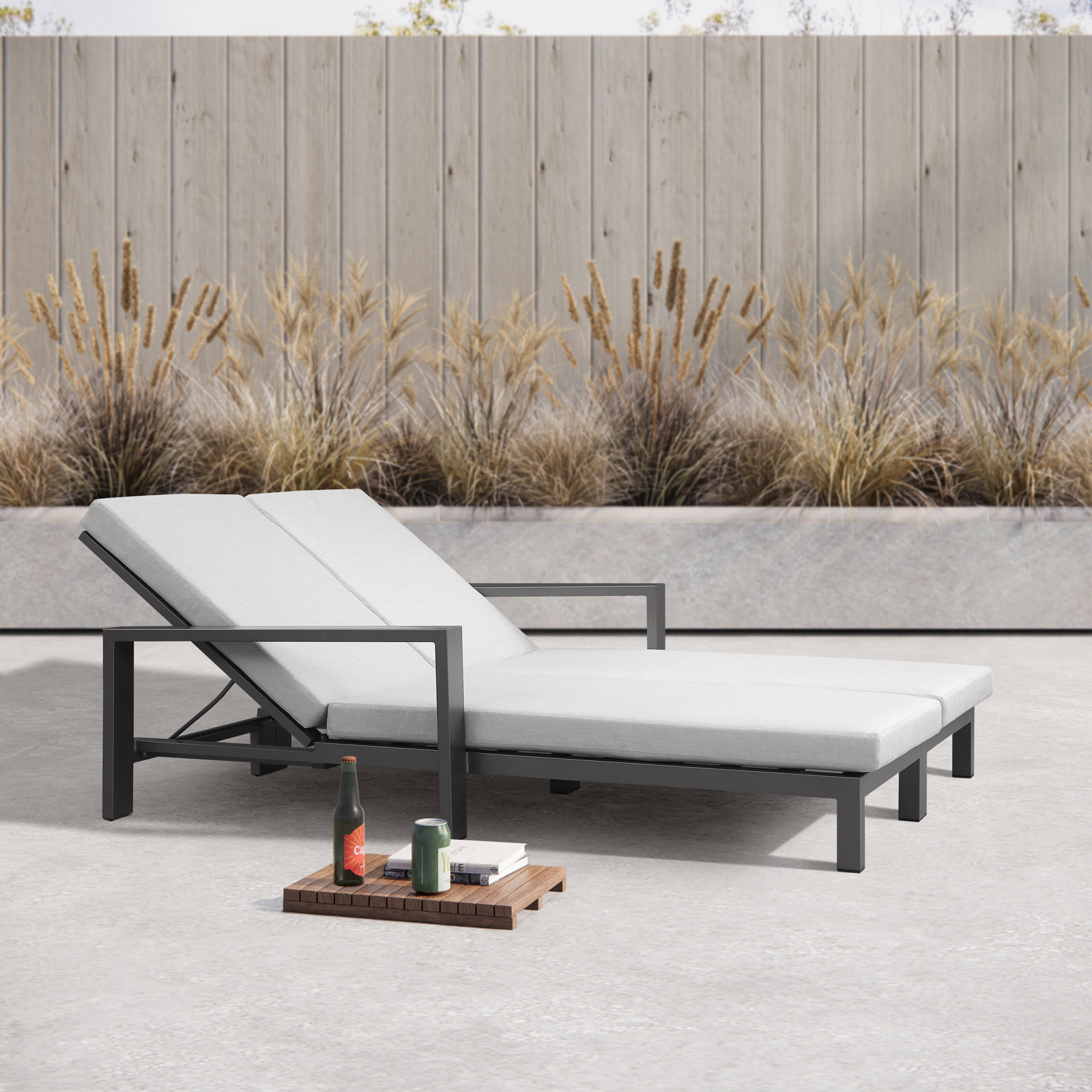 Hoyt Outdoor Metal Double Chaise Lounge, Grayish Cushion/Gray Frame