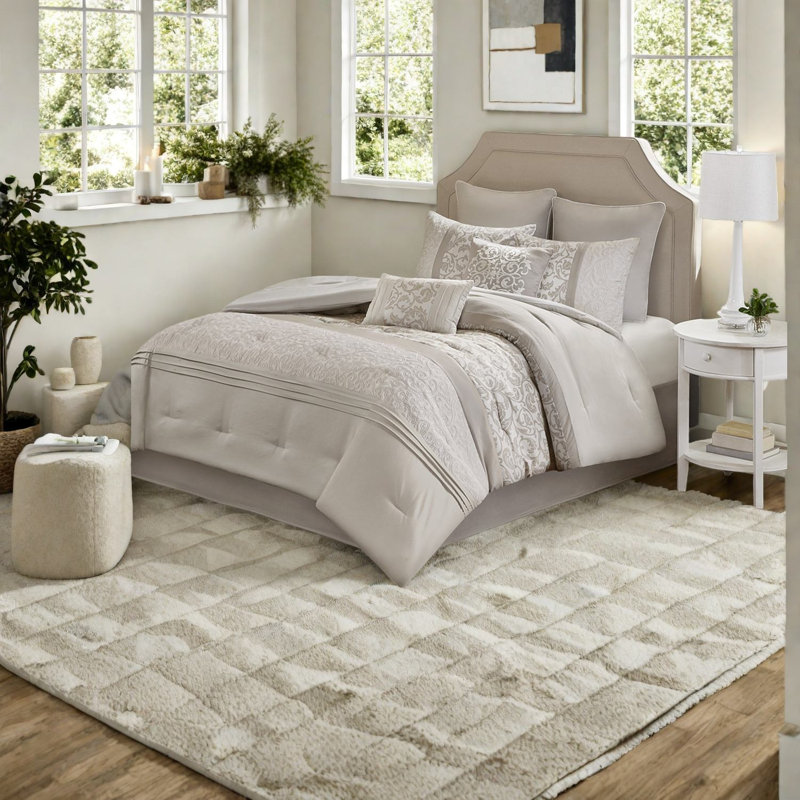 Elegant Polyester Bedding Set, King Size For Modern Home, Hypoallergenic