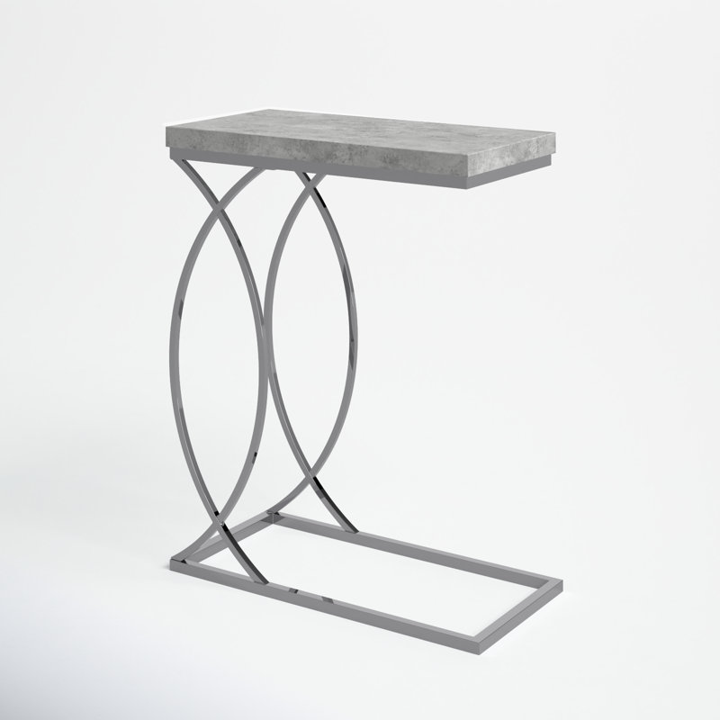 Table d'appoint en forme de C, Ciment gris, Métal chromé
