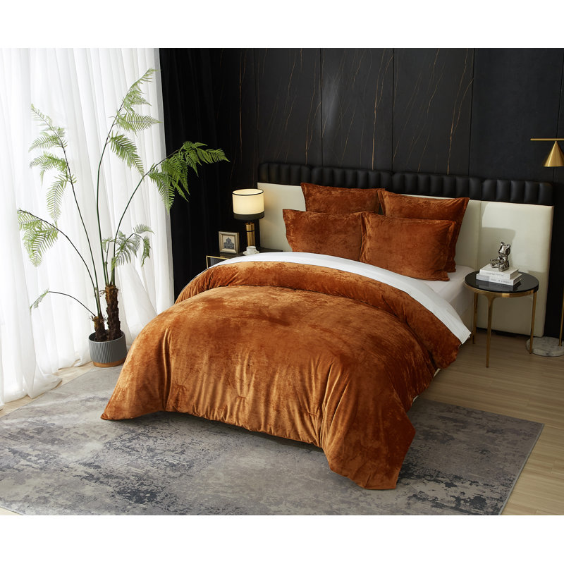 Ensemble d'édredon 100% velours caramel Zera, Édredon de très grand lit + 4 pièces additionne, Doré