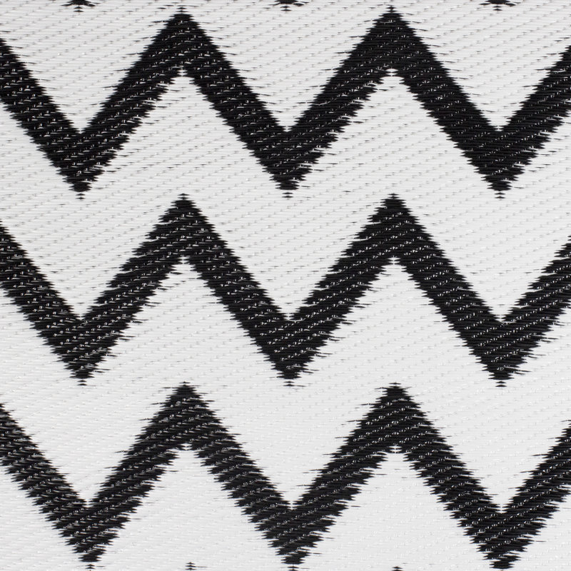 Tapis extérieur rectangulaire noir et blanc 4 pi x 6 pi à chevrons