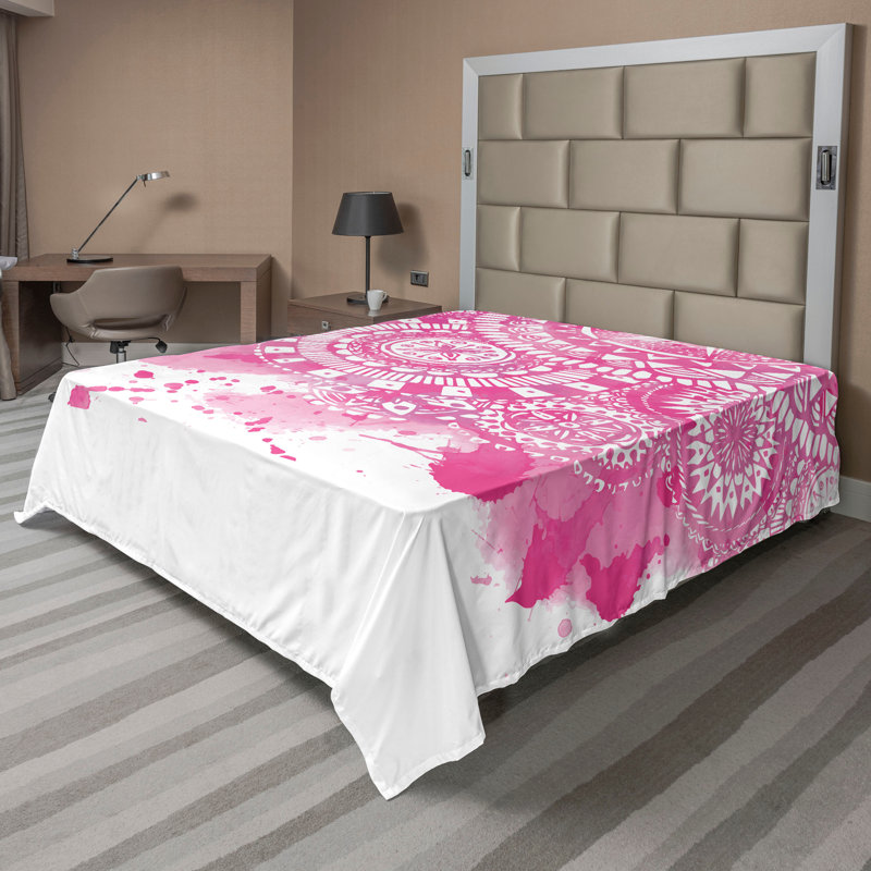 Drap plat moderne de style bohème Ambesonne, Hot Pink/Blush White Geometric, Drap plat pour très grand lit californien