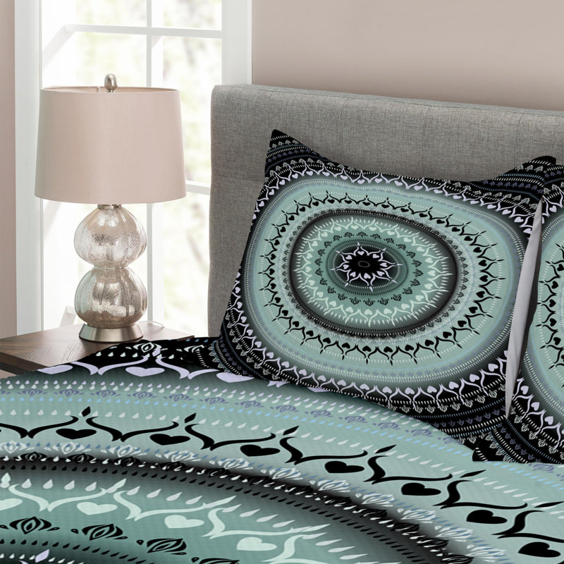 Mandala Eclectic Polyester Floral Coverlet, King Coverlet + 2 Shams