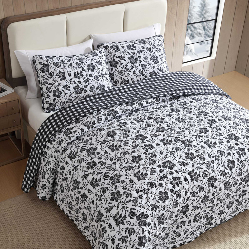 Eddie Bauer Printed Cotton Flannel Reversible Quilt Set, Queen Quilt + 2 Standard Pillow Shams, Red Plaid