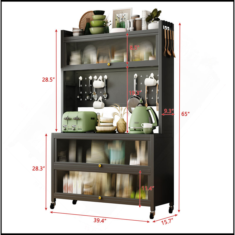 Tablettes de rangement en métal