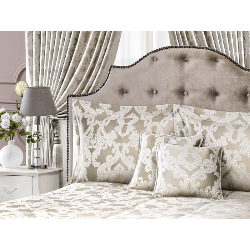 Sienna Sham