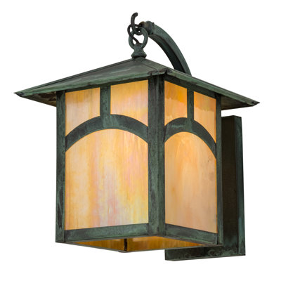 Seneca Hill Top 1 - Light Outdoor Wall Lantern