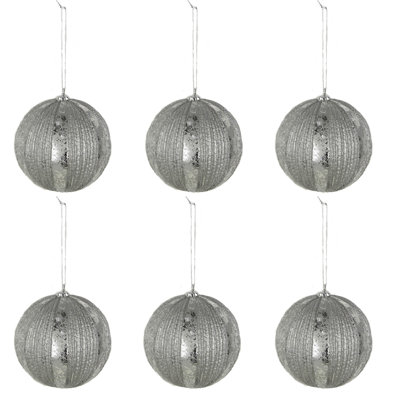 Boule d'ornement de Noël en métal nervuré