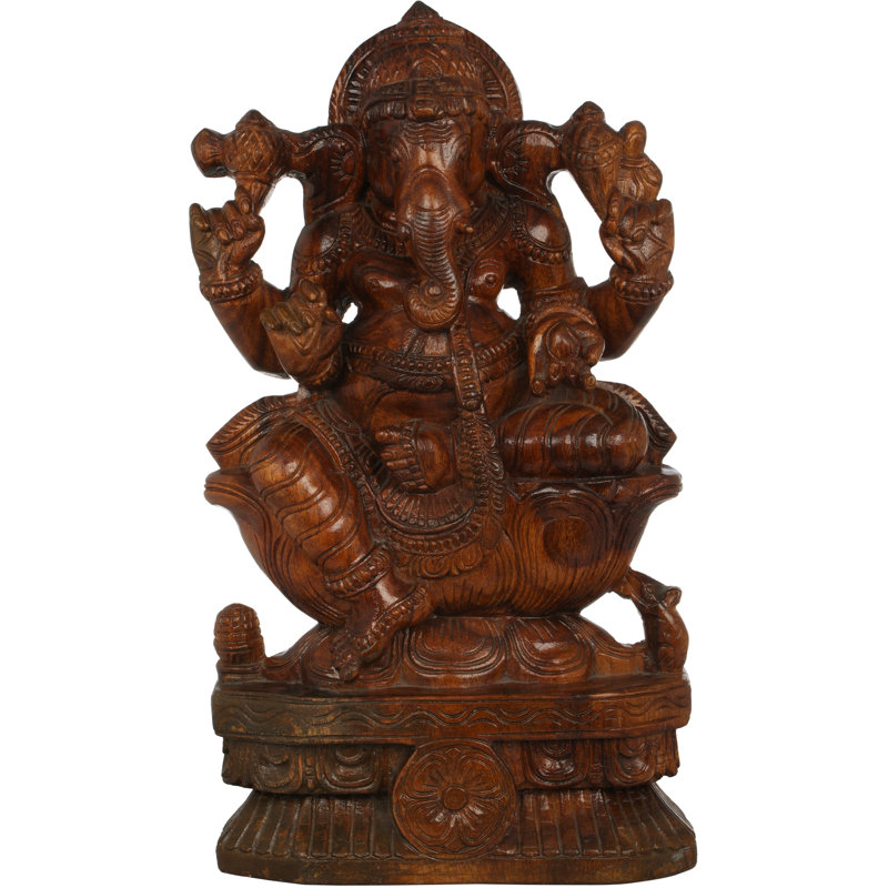 Shri Ganesha assis sur un lotus