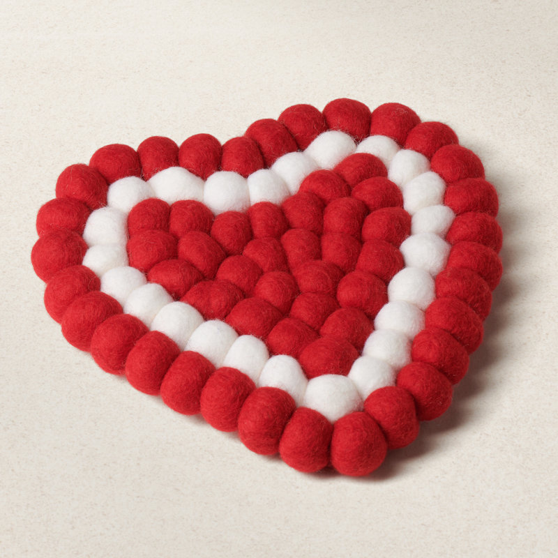 MODWOOL White Outline Heart Shaped Trivets (Set of 2), White/Red