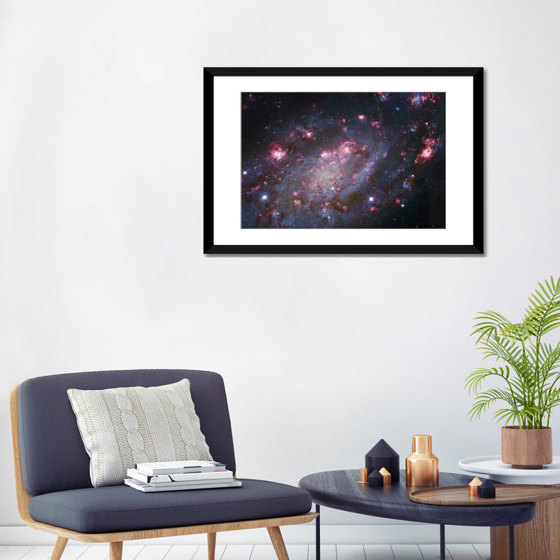 Spirale galaxie dans Camélopardalis (NGC 2403) I par Robert Gendler - Estampe numérique sur toile tendue, Blanc