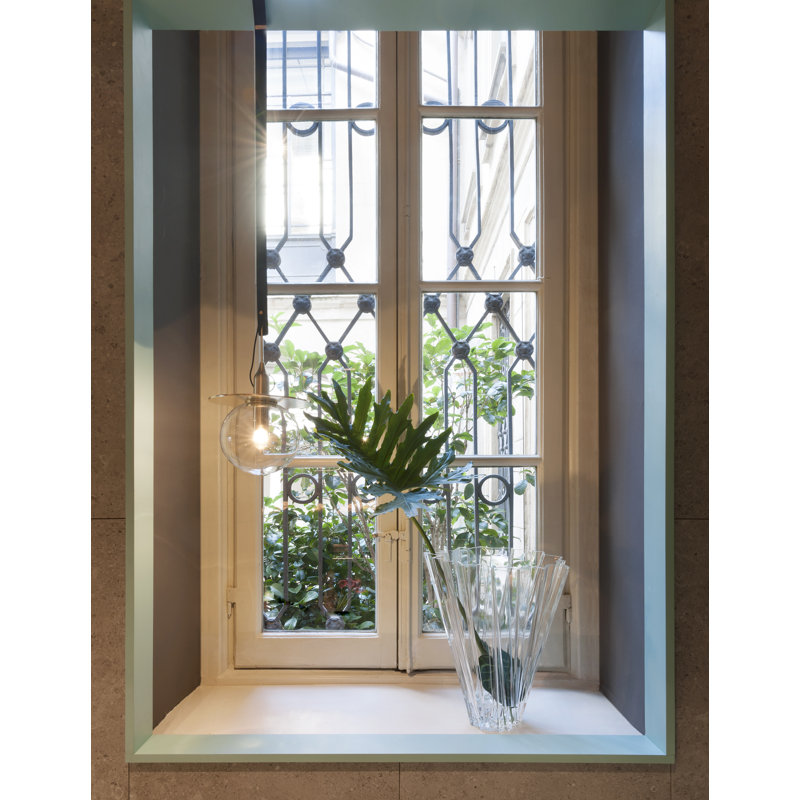 Shanghai Poly Methyl Methacrylate Table Vase, Crystal