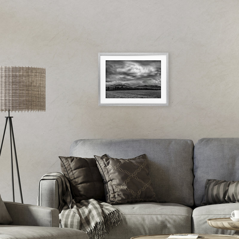 «Distant Cloudy Skies View», reproduction encadrée sous verre, conception de James Rodewald, H 14 po x l 20 po