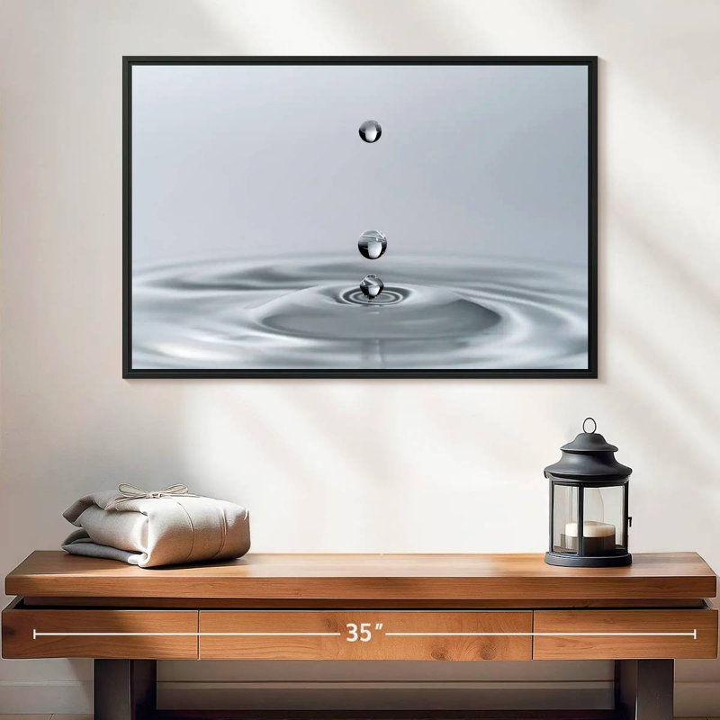 Gouttes dans l'eau, 25 po x 17 po, Cadre flottant noir