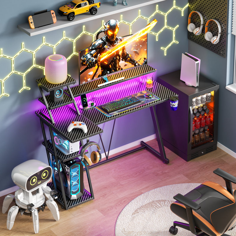 Bureau de jeu avec support pour écran et support pour unité centrale, bureau d'ordinateur avec prise de courant et lumières à DEL RVB, bureau à domicile avec porte-gobelet et crochet pour casque d'écoute