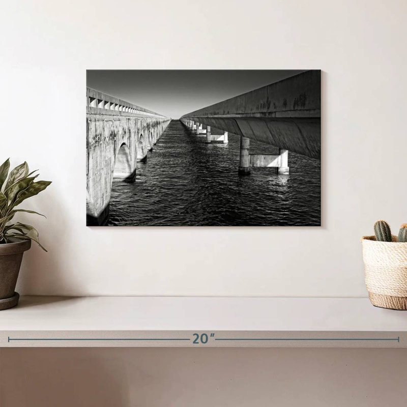Lilie Key West Parallel Bridges, 8" H x 12" W