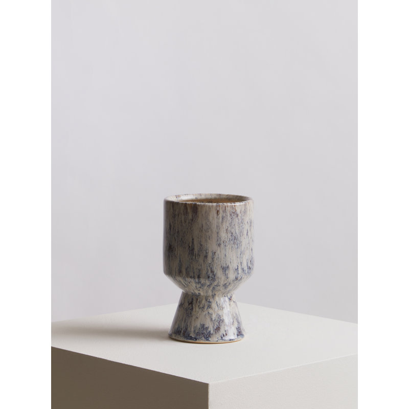Mae Urn Planter