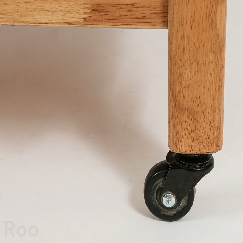 Table d'appoint roulante à deux niveaux en bois d'hévéa massif avec roulettes verrouillables et plateau amovible