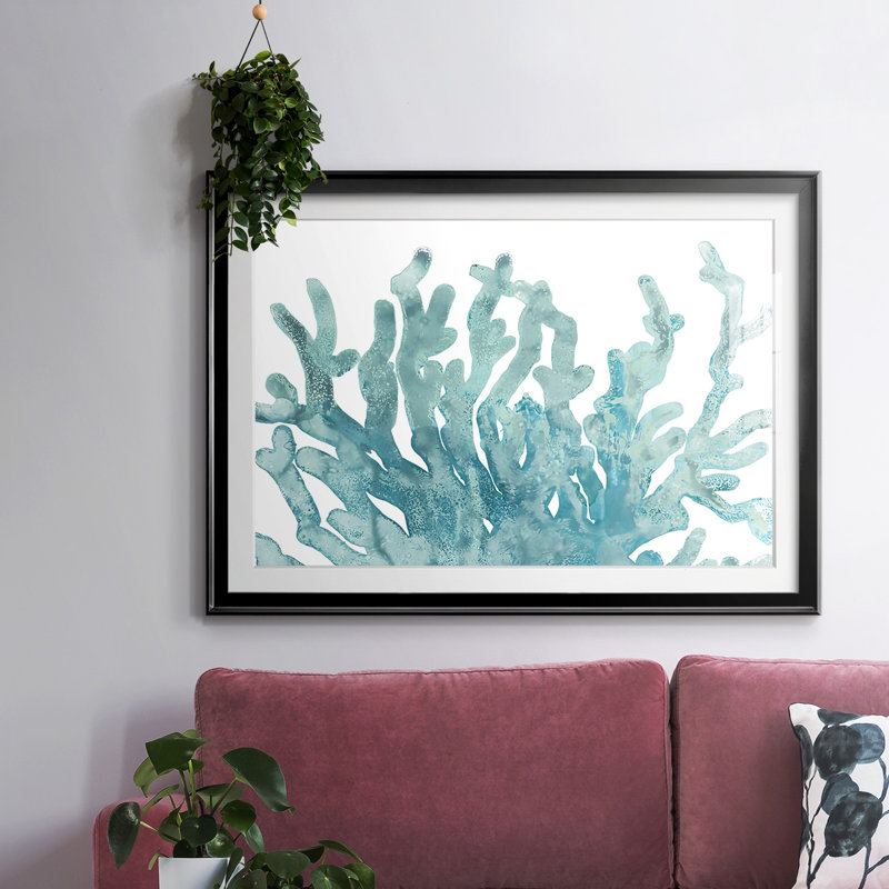 Blue Macro Coral III, impression sur papier encadrée, Noir, H 30 po x l 44 po x P 1,5 po