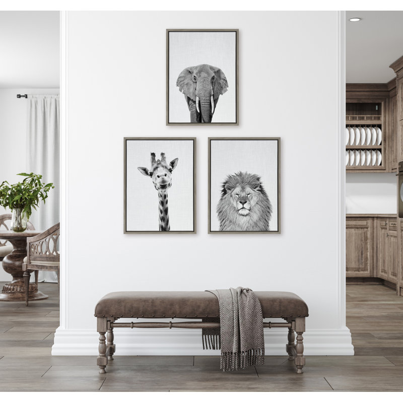 «Elephant, Giraffe and Lion» par Simon Te of Tai, reproduction d'art sur toile encadrée, Gris