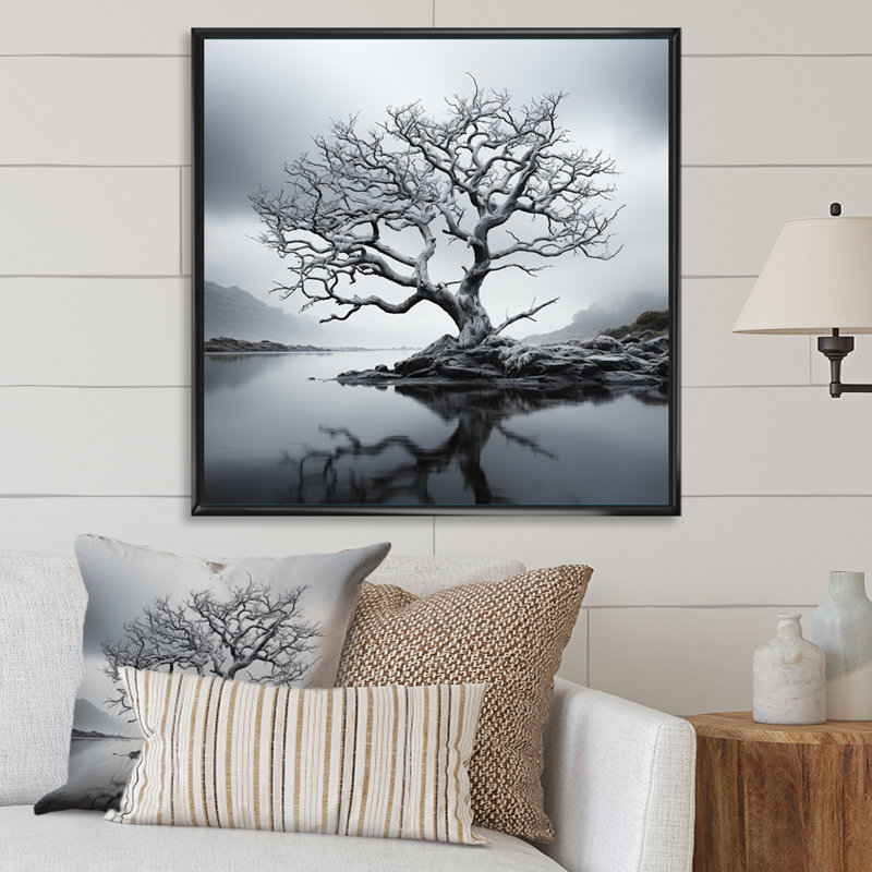 «Stormy Grays Tree Emotion» sur toile, Cadre flottant noir, H 36 po x l 36 po x P 1,5 po