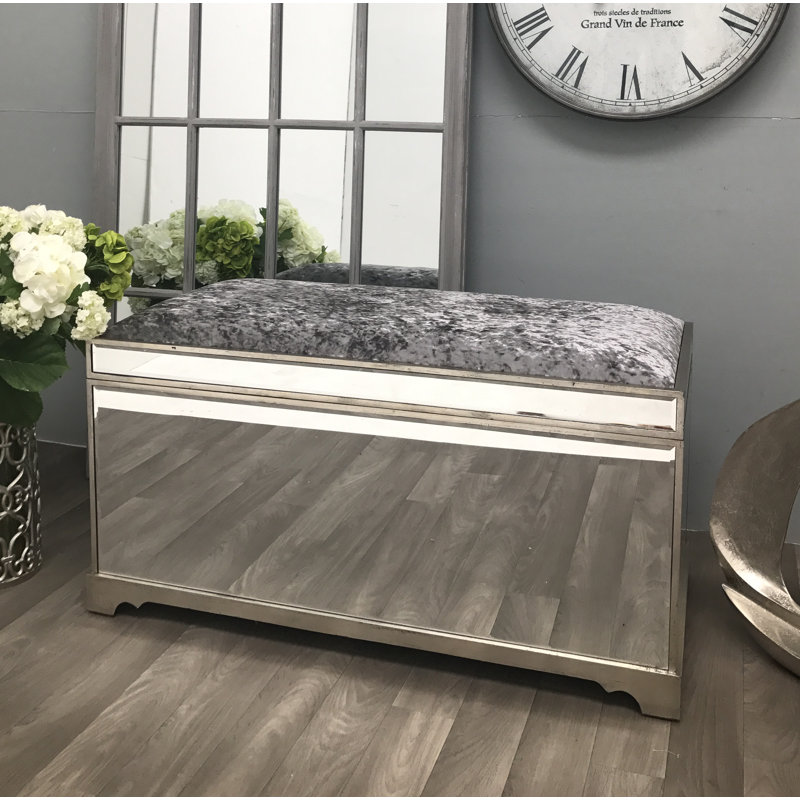 Jalyn Accent Trunk