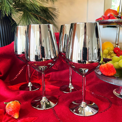 Ensemble de 4 verres à vin à longue tige