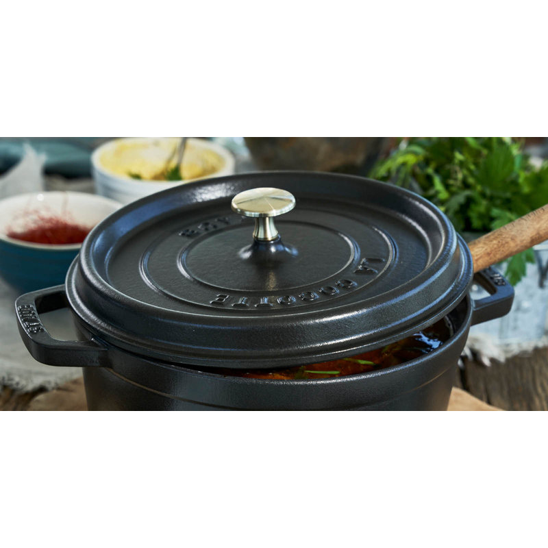 La Cocotte Cast Iron Round Cocotte, 5.5 quarts, Black Matte