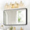 Luminaire de salle de bain moderne en cristal 23 po, applique murale dorée 4 lumières avec abat-jour en verre transparent, éclairage mural élégant pour salle de bain, salle d'eau ou miroir de meuble-lavabo (sans ampoules)