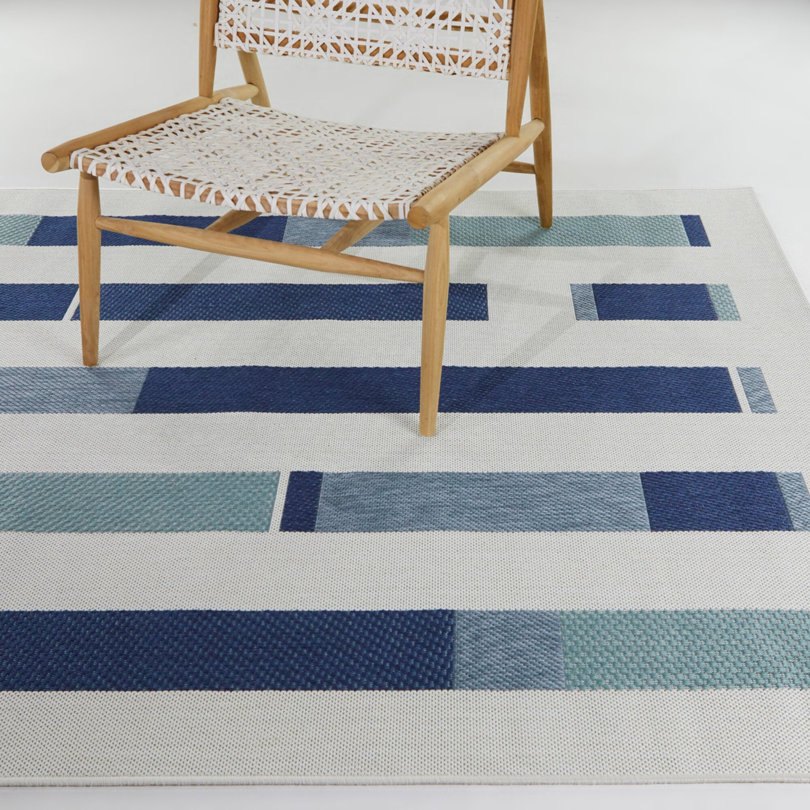 Kenno Modern Stripes Indoor/Outdoor Area Rug in Blue/Ivory/Light Green, Rectangle 7'10" x 10'