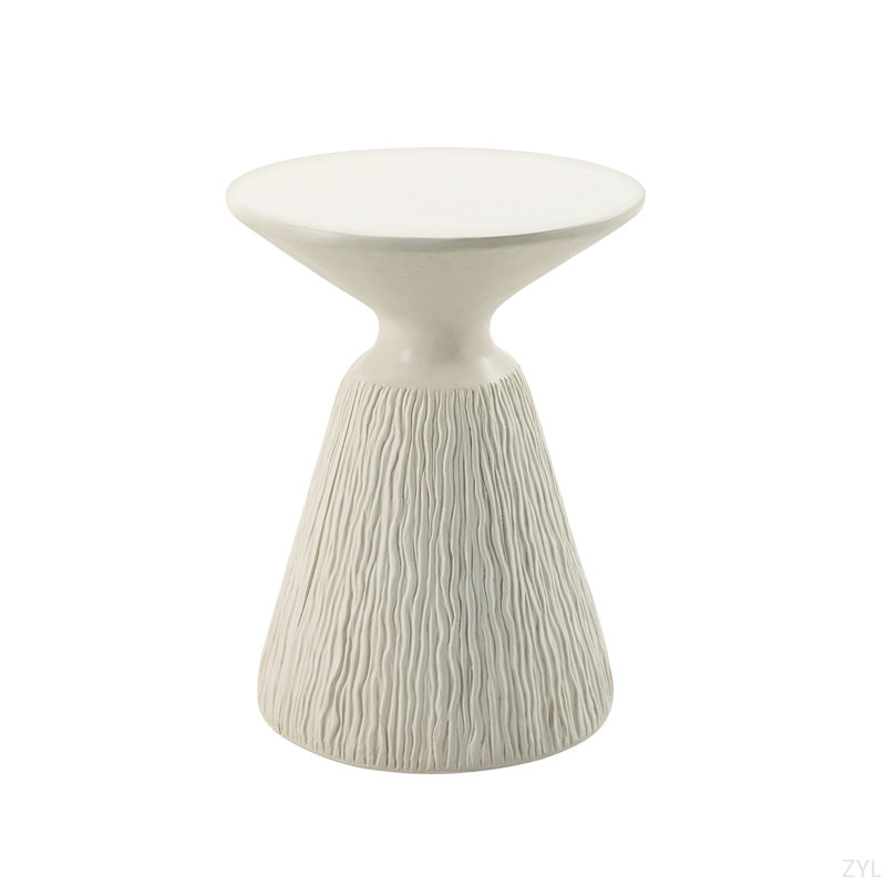 Table d'appoint en béton naturel avec finition en fibre naturelle