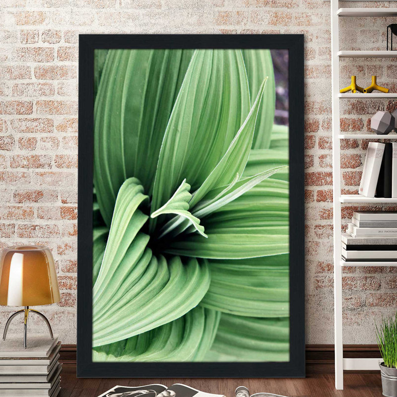 «Green Leaf Blooms II», reproduction de peinture à l'aquarelle, H 51,5 po x l 35,5 po x P 0,75 po, Cadre espresso