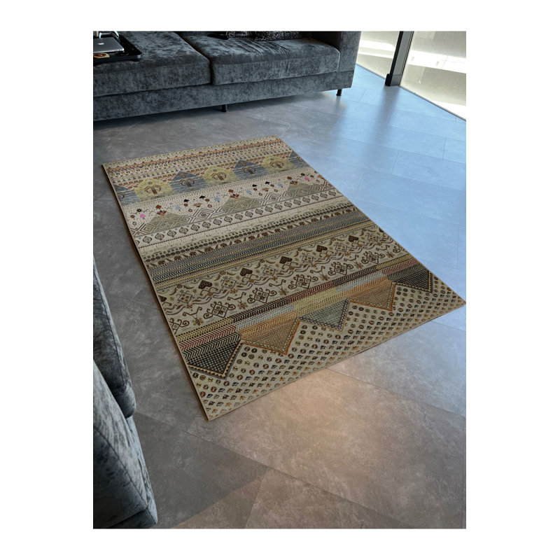 Tapis beige lavable à la machine, Rectangle 4 pi 7 po x 6 pi 7 po