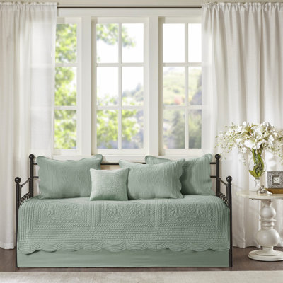 Housse de lit de jour - réversible 6 pièces, motif de bord festonné, ajustement pour matelas simple, housse incluse, taies décoratives, coussin de style élégant réversible, rembourrage en coton, 3 décoratifs