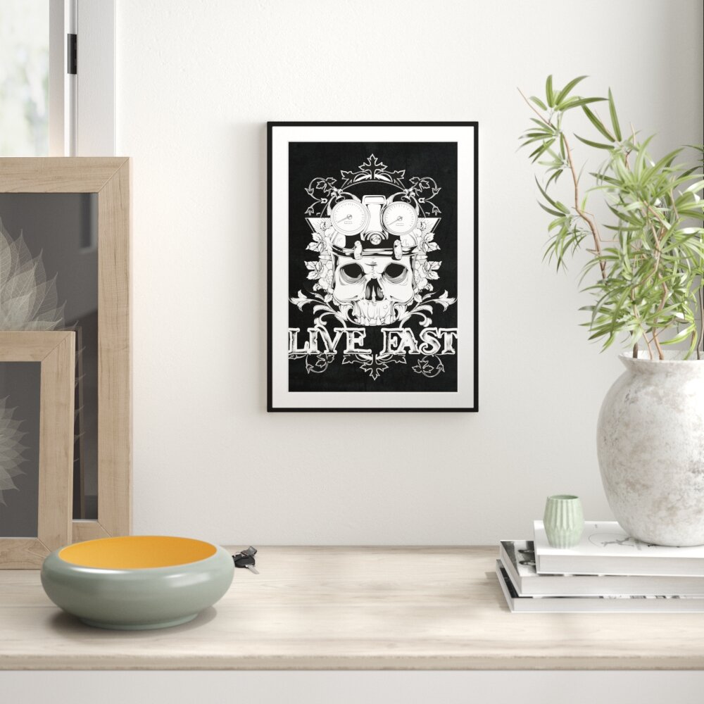 Gerahmtes Poster Live Fast Black