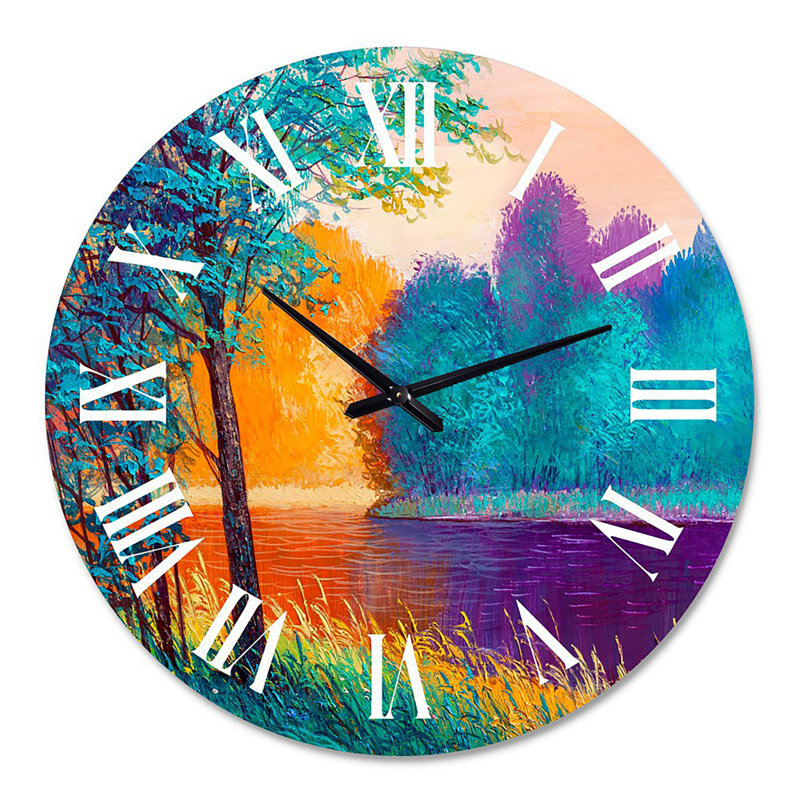 Rivière colorée entre les arbres au crépuscule - horloge murale traditionnelle, Grand