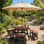Ensemble de table de pique-nique semi-circulaire pour 6 personnes avec bancs intégrés et trou pour parasol
