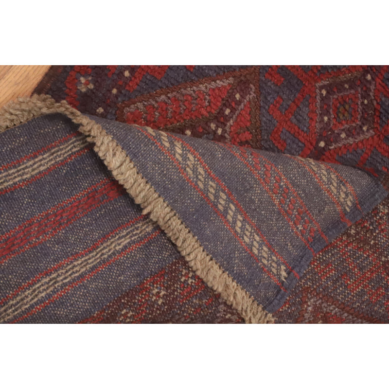Tapis de couloir rouge 7 pi 10 po x 1 pi 11 po One-of-a-Kind