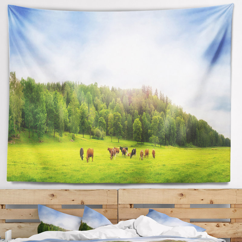 Paysage, vaches sur champ, tapisserie panoramique, H 32 po x l 39 po