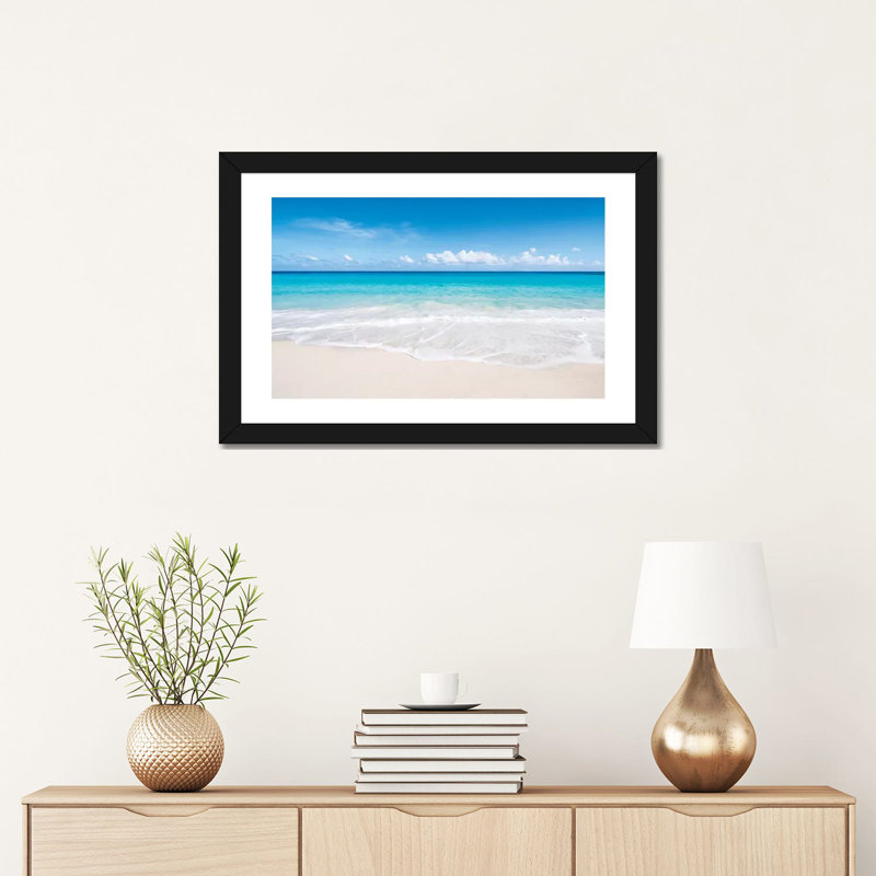 «Beautiful Beach on Bora Bora» par Jan Becke - impression d'art graphique, H 16 po x l 24 po x P 1 po, Papier encadré noir