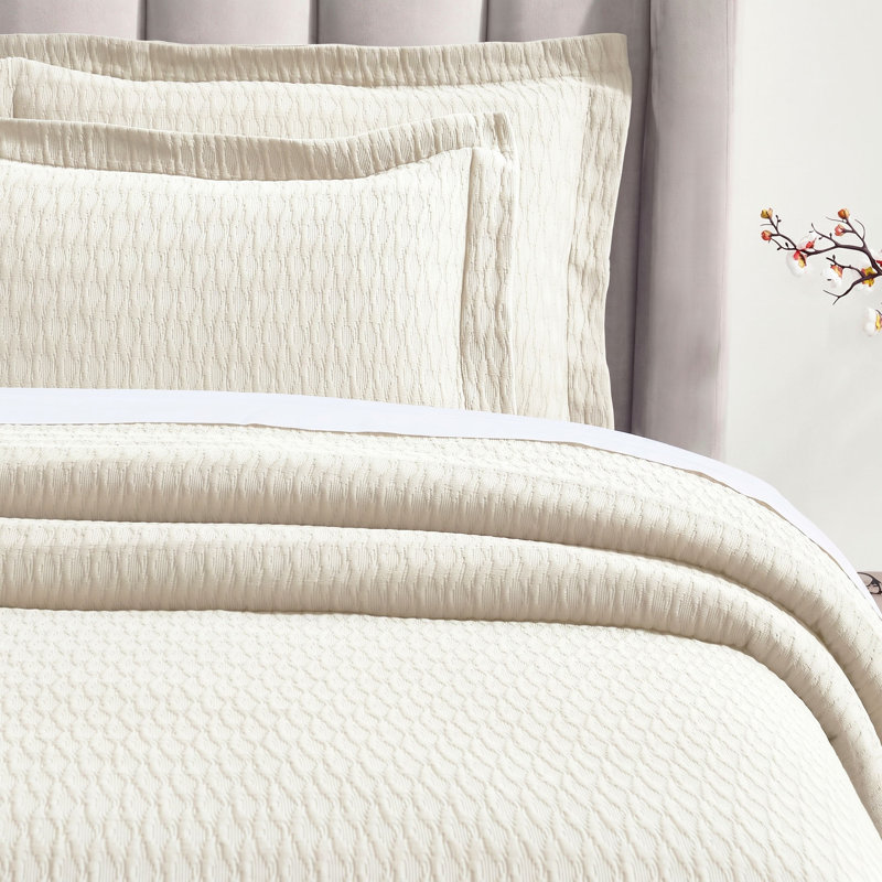 Calvert 100% Cotton Medium Weight Matelassé Diamond Lattice Bedspread Set, Full + 2 Standard Shams, Ivory