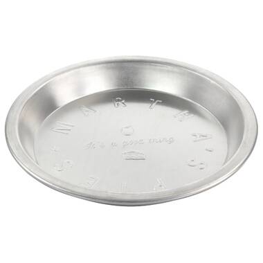 Nordic Ware, High Dome Covered Pie Pan, Aluminum, Plastic Snap Cover,  Travel Pan