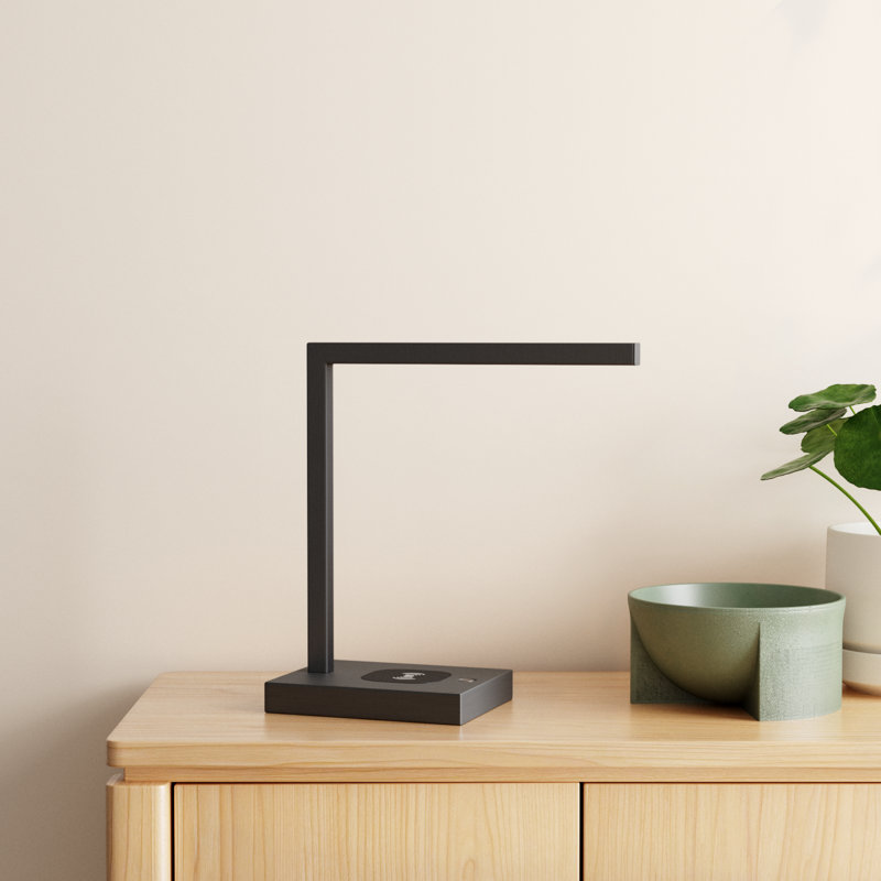 Capri Metal USB Desk Lamp, Matte Black