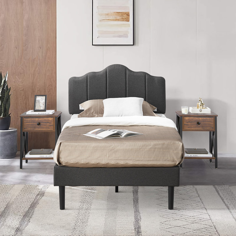 Ensemble de chambre à coucher et ensemble de table de chevet 3 pièces Kempst, Brun, Simple