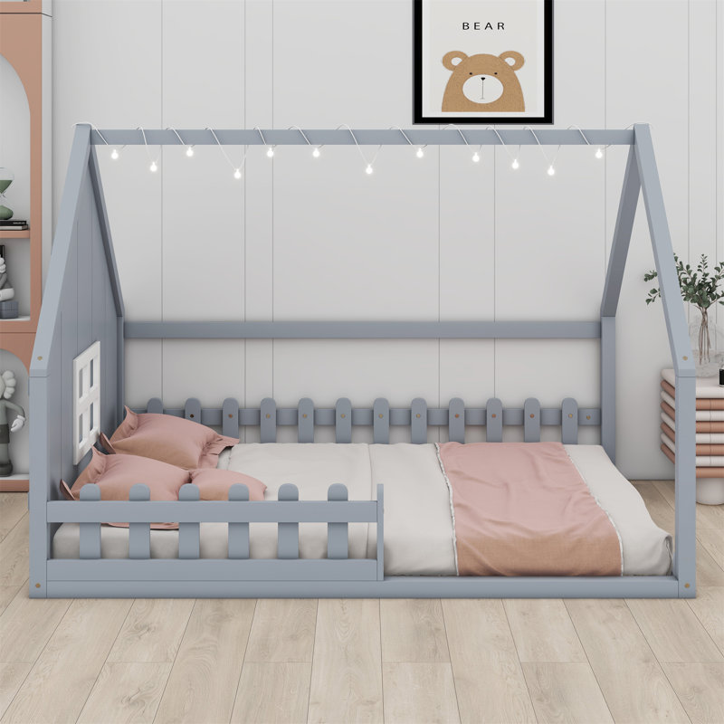 Lit en bois avec fenêtre et clôture, Gris