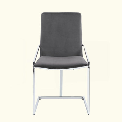 Ensemble de 2 chaises d'appoint en velours gris et finition chromée Zlatan
